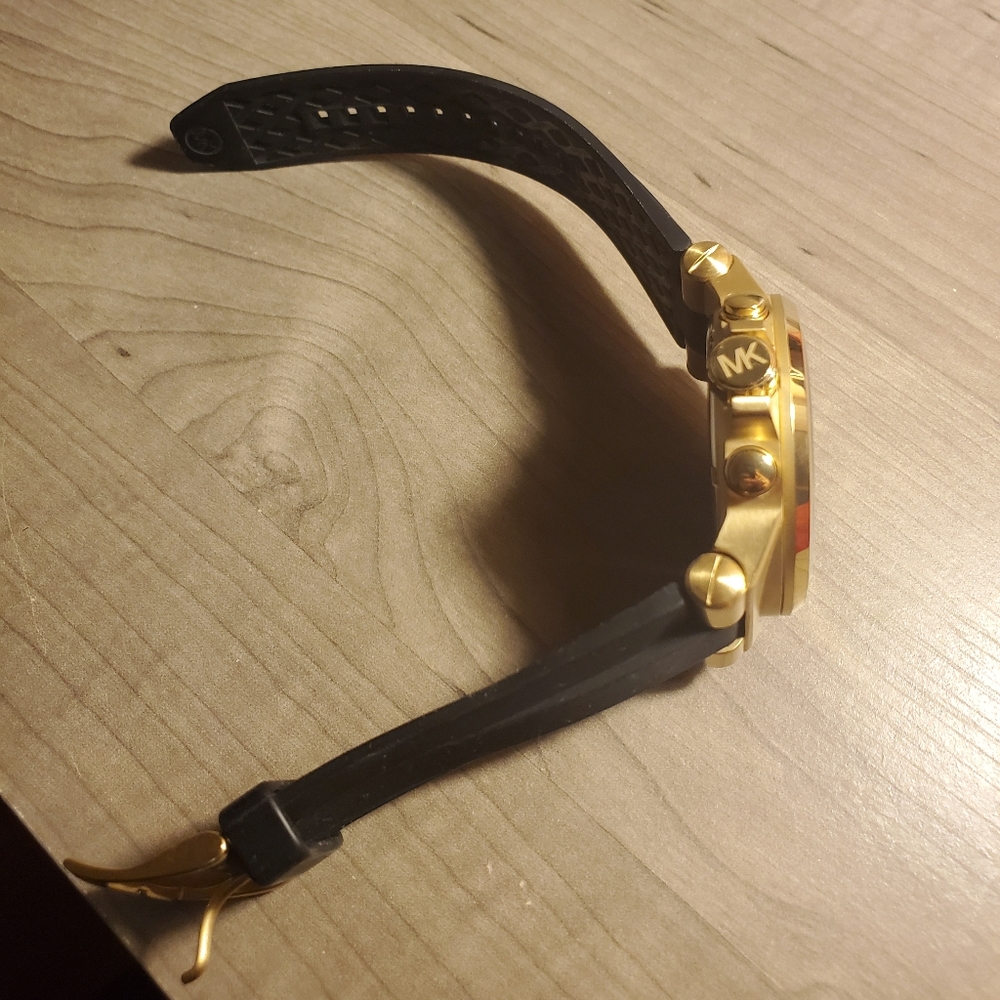 Michael Kors Watch - Picture 2 of 2
